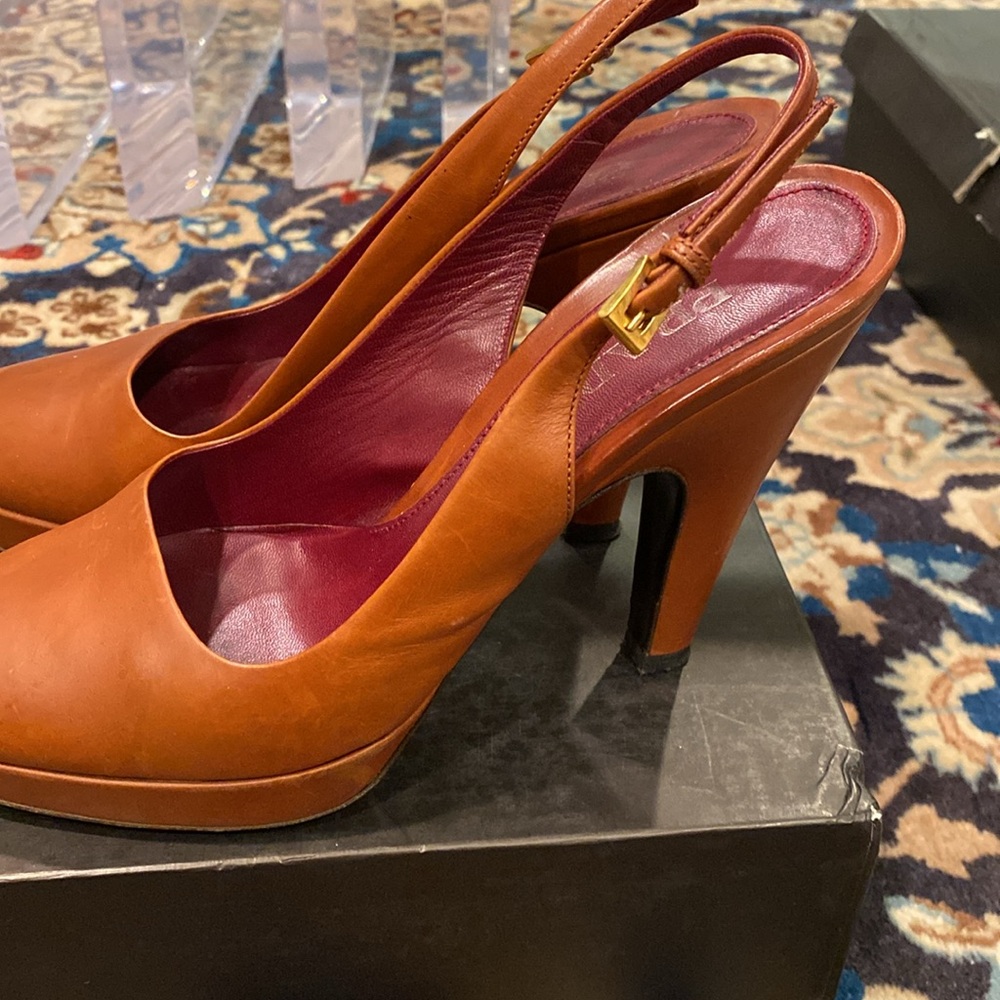 Prada shoes - Picture 4 of 4
